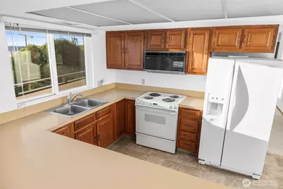 402 Boulevard #202, Bellingham, WA 98225 - Photo 11