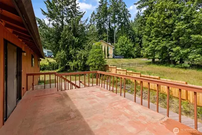 5359 Ruby Place NE, Bainbridge Island, WA 98110 - Photo 21