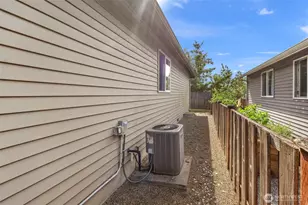 19404 Crown Ridge Blvd, Arlington, WA 98223 - Photo 11