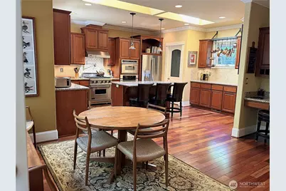 18210 Homeview Drive, Edmonds, WA 98026 - Photo 9