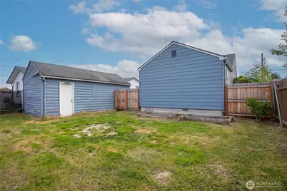 1909 Cleveland Avenue, Mount Vernon, WA 98273 - Photo 23