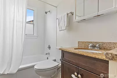 1909 Cleveland Avenue, Mount Vernon, WA 98273 - Photo 17