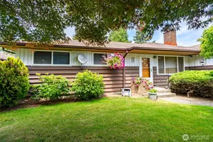 420 S 128th St, Seattle, WA 98168 - Photo 3