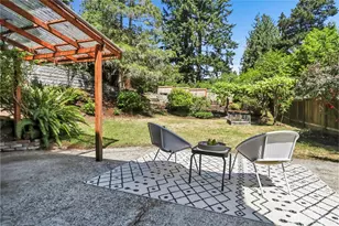 1542 NE 96th St, Seattle, WA 98115 - Photo 15