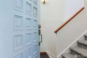 1542 NE 96th St, Seattle, WA 98115 - Photo 3