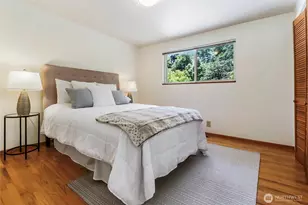 1542 NE 96th St, Seattle, WA 98115 - Photo 9