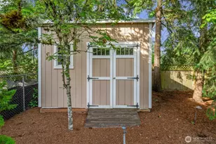 134 160th Pl SE, Bellevue, WA 98008 - Photo 29