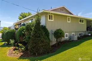 1202 S Hills Dr, Wenatchee, WA 98801 - Photo 21