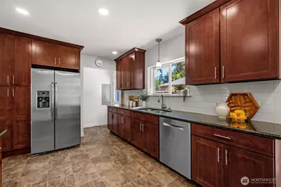 21702 84th Avenue W, Edmonds, WA 98026 - Photo 13