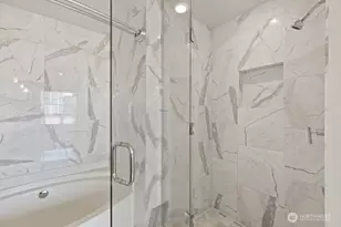 737 Olive Way, Seattle, WA 98101 - Photo 17