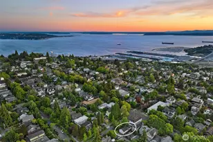 516 W Howe St, Seattle, WA 98119 - Photo 23