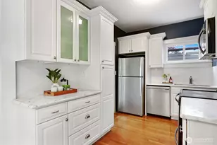 516 W Howe St, Seattle, WA 98119 - Photo 7