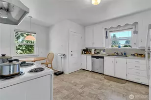 13025 Ambaum Blvd SW, Burien, WA 98146 - Photo 11