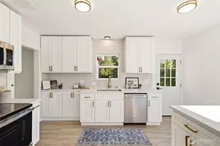 515 N 122nd St, Seattle, WA 98133 - Photo 9