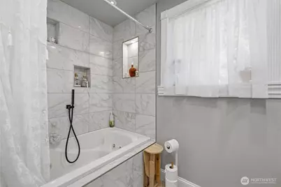 2408 N Greeley Drive, Kelso, WA 98626 - Photo 17