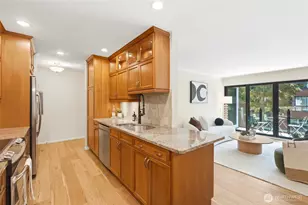 6333 Lake Washington Blvd NE, Kirkland, WA 98033 - Photo 3
