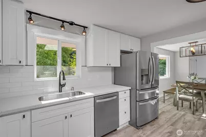 19156 66th Place NE, Kenmore, WA 98028 - Photo 13
