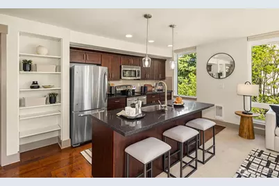 4547 8th Avenue NE #410, Seattle, WA 98105 - Photo 7
