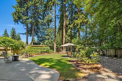 647 Edmonds Way, Edmonds, WA 98020 - Photo 31