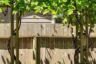 647 Edmonds Way, Edmonds, WA 98020 - Photo 35