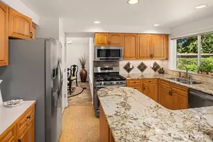 647 Edmonds Way, Edmonds, WA 98020 - Photo 13