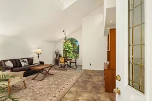 647 Edmonds Way, Edmonds, WA 98020 - Photo 5
