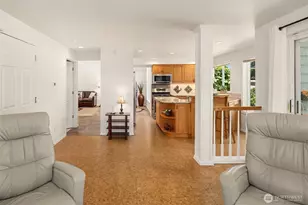 647 Edmonds Way, Edmonds, WA 98020 - Photo 15