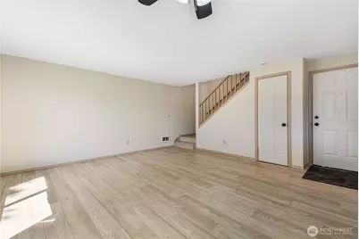 4604 76 Street NE #Unit 6, Marysville, WA 98270 - Photo 5