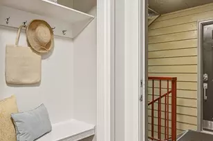 11056 NE 33rd Pl, Bellevue, WA 98004 - Photo 3