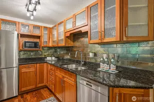 11056 NE 33rd Pl, Bellevue, WA 98004 - Photo 7