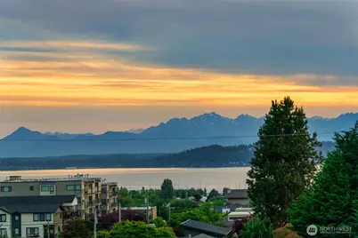 709 Maple Street, Edmonds, WA 98020 - Photo 1