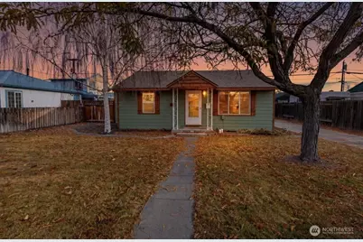 84 D Street NE, Ephrata, WA 98823 - Photo 1