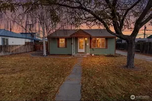 84 D St NE, Ephrata, WA 98823 - Photo 1