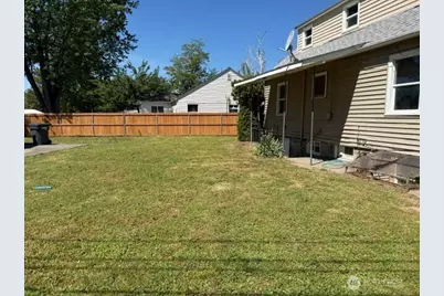 70 NE Rose Street, College Place, WA 99324 - Photo 17
