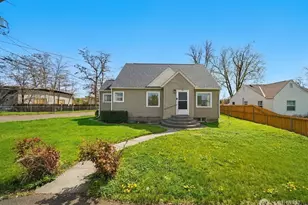 70 NE Rose St, College Place, WA 99324 - Photo 1