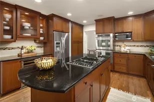 1010 106th Ave SE, Bellevue, WA 98004 - Photo 13