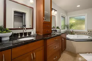 1010 106th Ave SE, Bellevue, WA 98004 - Photo 27