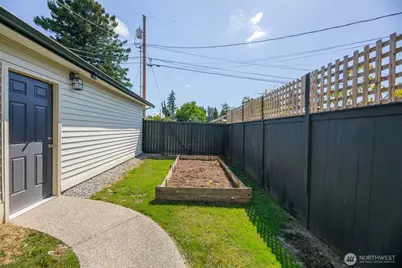 227 S Macleod Avenue, Arlington, WA 98223 - Photo 35