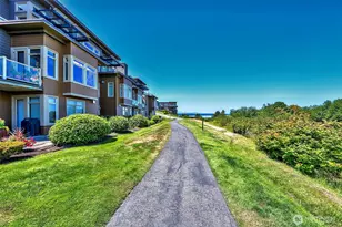 61 Pine St, Edmonds, WA 98020 - Photo 17