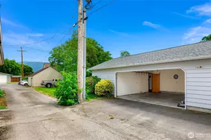 112 W 2nd St, Everson, WA 98247 - Photo 33