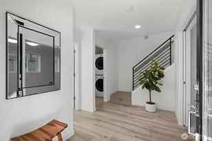 3011 30th Ave W, Seattle, WA 98199 - Photo 3