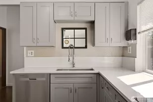26607 Manchester Ct, Kent, WA 98032 - Photo 9