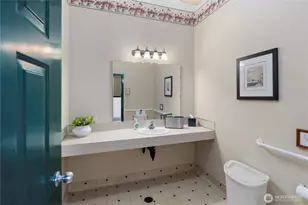 6504 44th Ave NE, Olympia, WA 98516 - Photo 19