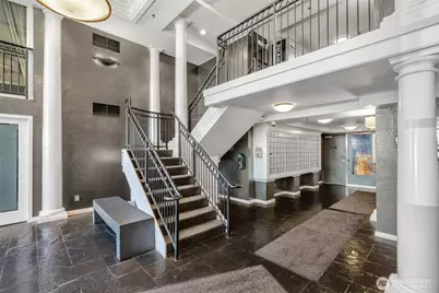 425 Vine Street #706, Seattle, WA 98121 - Photo 3
