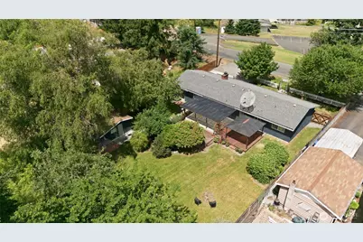 810 132nd Street S, Tacoma, WA 98444 - Photo 37