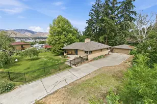 291 11th St NE, East Wenatchee, WA 98802 - Photo 1