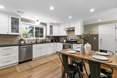 16355 130th Avenue SE, Renton, WA 98508 - Photo 5