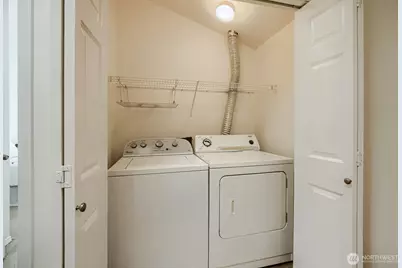 11212 Greenwood Avenue N #B, Seattle, WA 98133 - Photo 17
