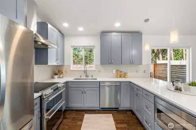 5050 35th Avenue S, Seattle, WA 98118 - Photo 9