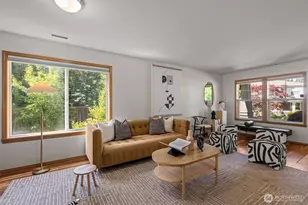 2120 248th Pl SE, Sammamish, WA 98075 - Photo 3